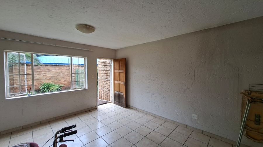 2 Bedroom Property for Sale in Kenleaf Gauteng