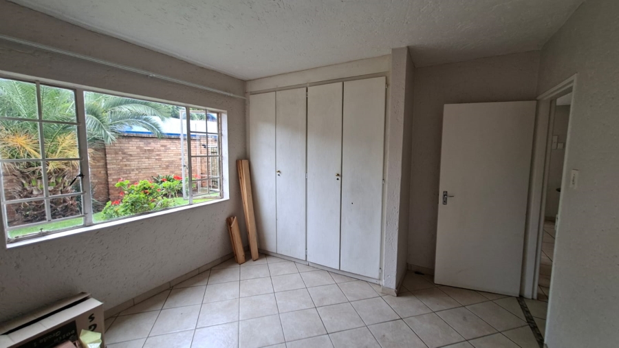 2 Bedroom Property for Sale in Kenleaf Gauteng