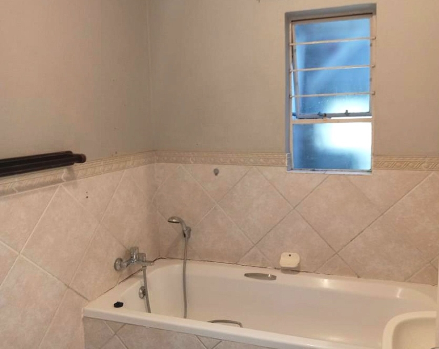 2 Bedroom Property for Sale in Blackheath Gauteng