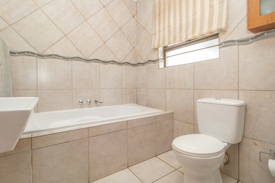 3 Bedroom Property for Sale in Blackheath Gauteng