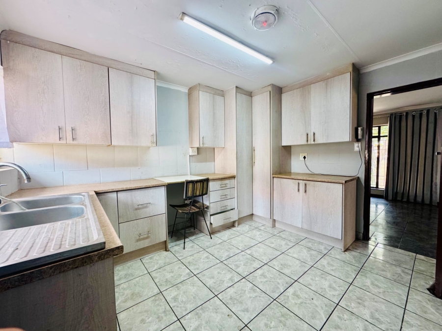 4 Bedroom Property for Sale in Montana Tuine Gauteng