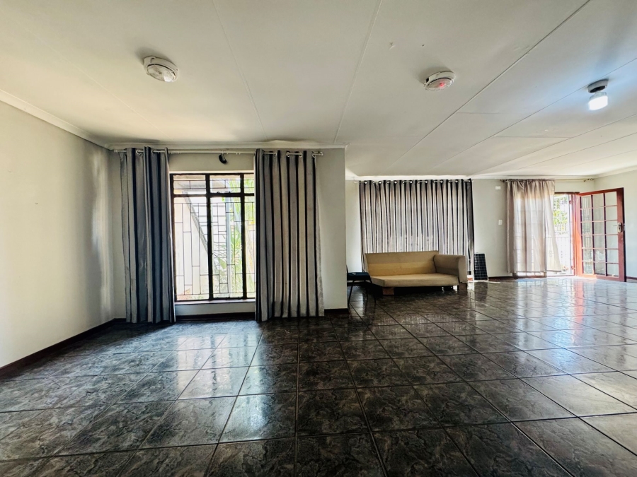 4 Bedroom Property for Sale in Montana Tuine Gauteng