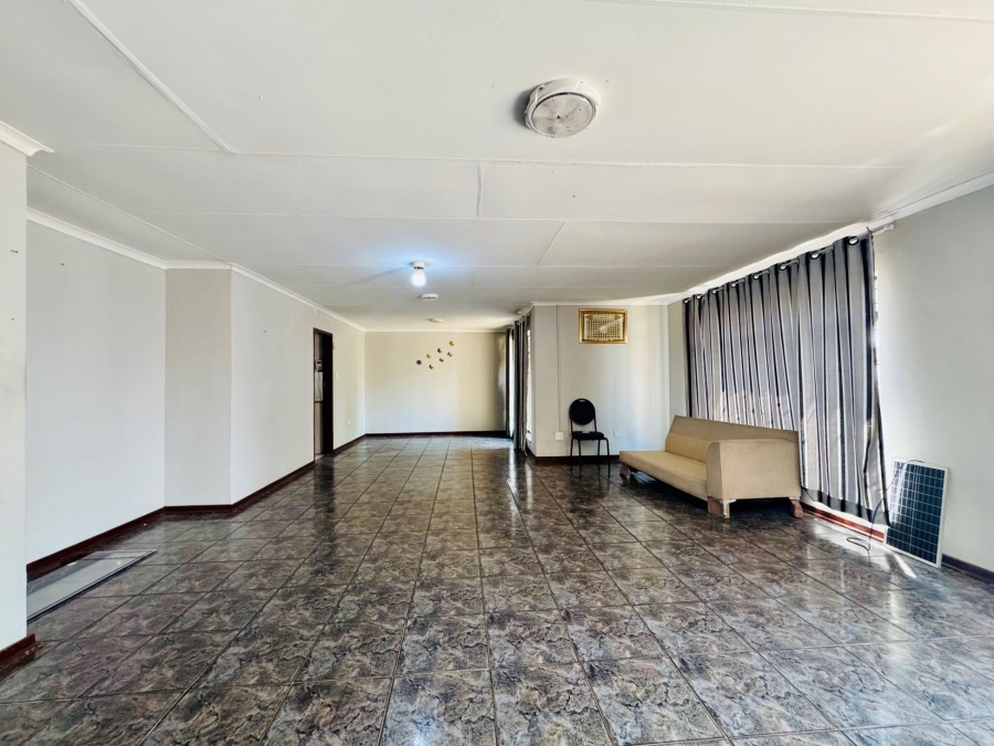 4 Bedroom Property for Sale in Montana Tuine Gauteng