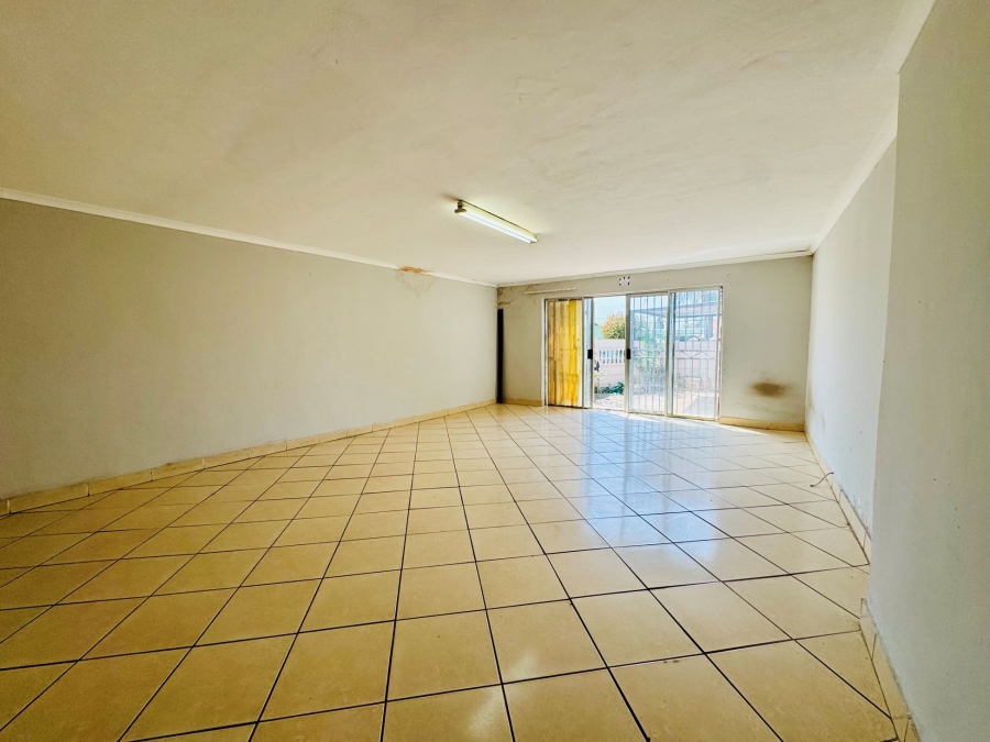 4 Bedroom Property for Sale in Montana Tuine Gauteng