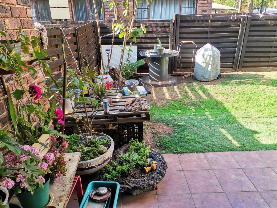 2 Bedroom Property for Sale in Sonneveld Gauteng