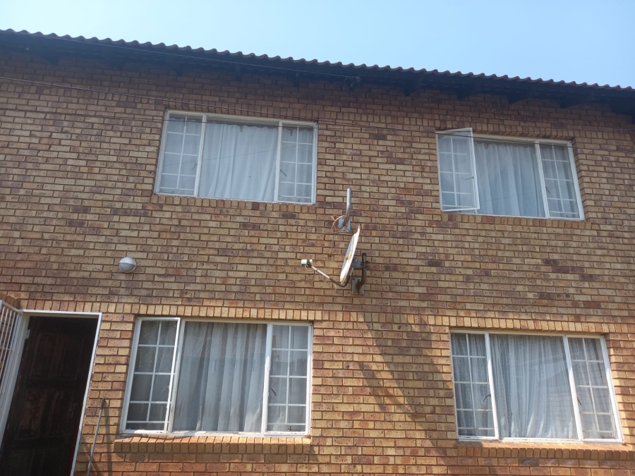 To Let 2 Bedroom Property for Rent in Kenleaf Gauteng