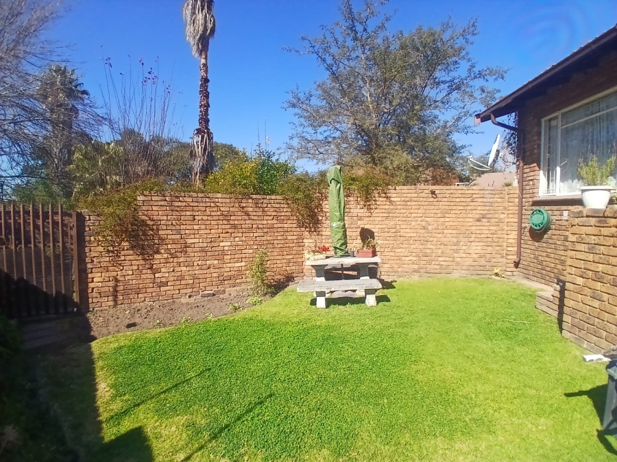 2 Bedroom Property for Sale in Birch Acres Gauteng