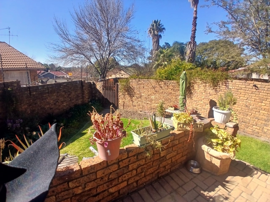 2 Bedroom Property for Sale in Birch Acres Gauteng