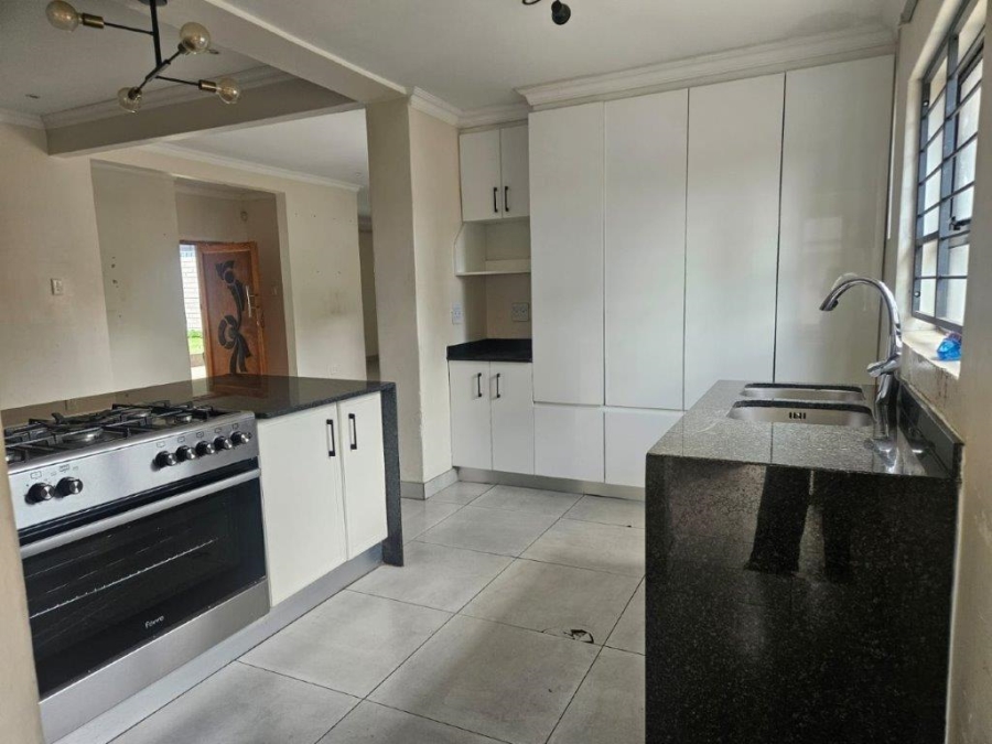 4 Bedroom Property for Sale in Dunvegan Gauteng