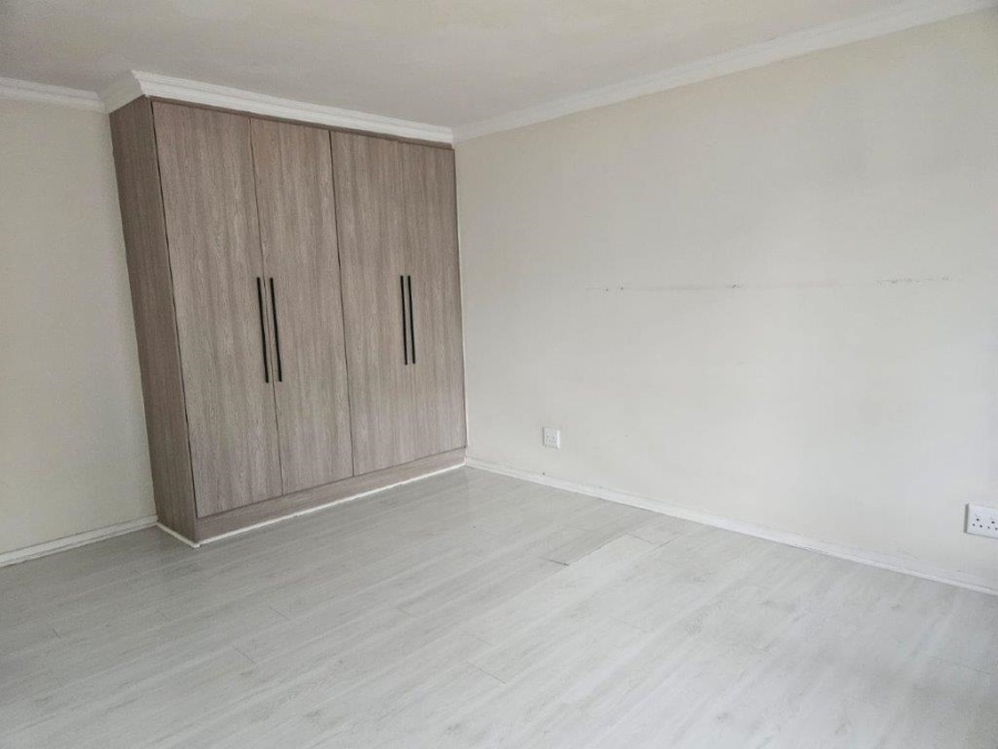 4 Bedroom Property for Sale in Dunvegan Gauteng