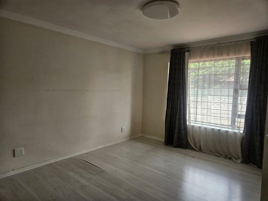 4 Bedroom Property for Sale in Dunvegan Gauteng