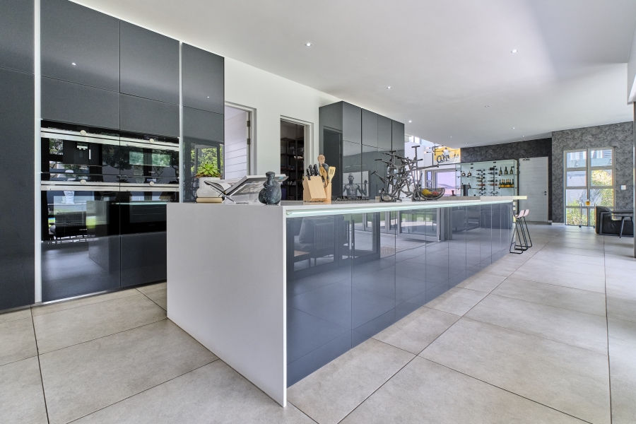 To Let 4 Bedroom Property for Rent in Waterfall Country Estate Gauteng