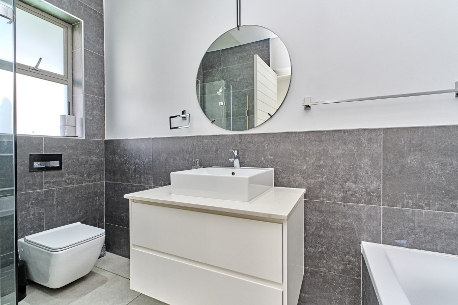 To Let 4 Bedroom Property for Rent in Waterfall Country Estate Gauteng