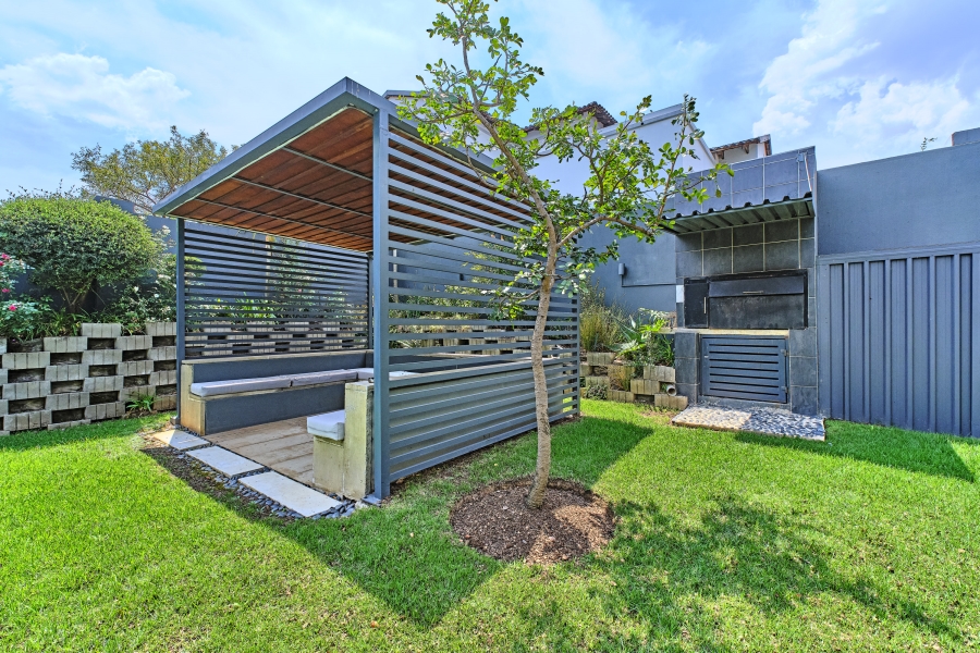 To Let 4 Bedroom Property for Rent in Waterfall Country Estate Gauteng