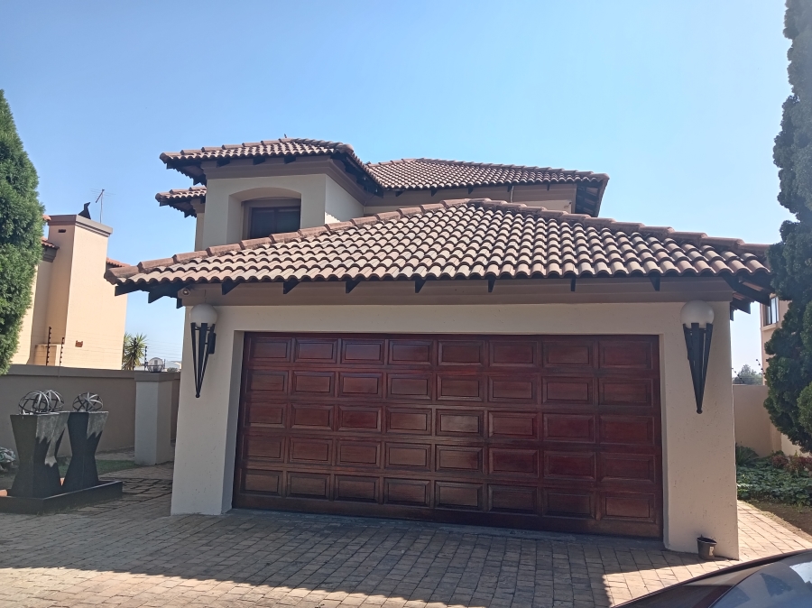 To Let 3 Bedroom Property for Rent in Sonneveld Gauteng