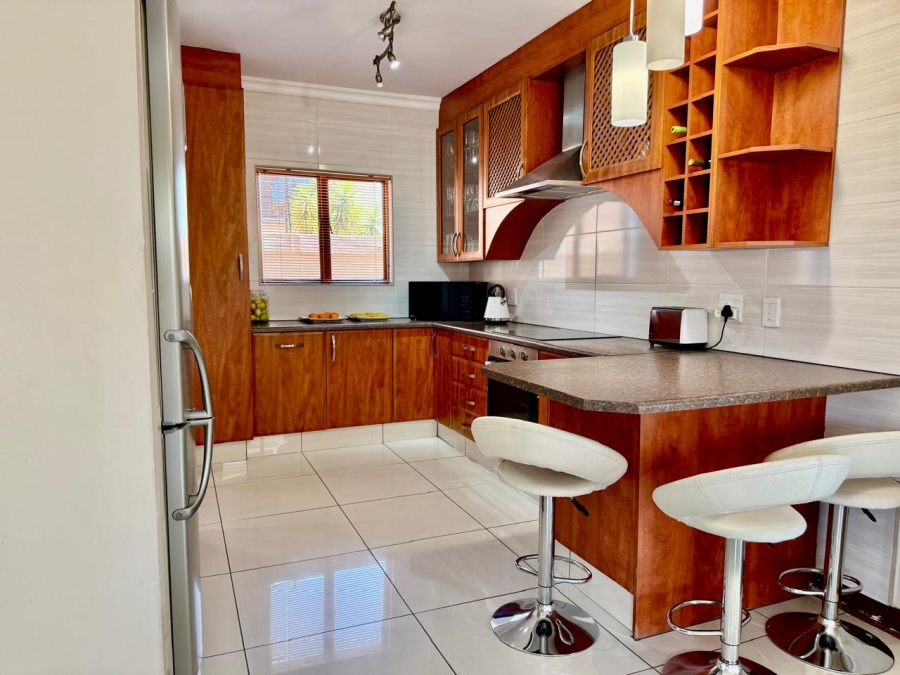 To Let 3 Bedroom Property for Rent in Sonneveld Gauteng