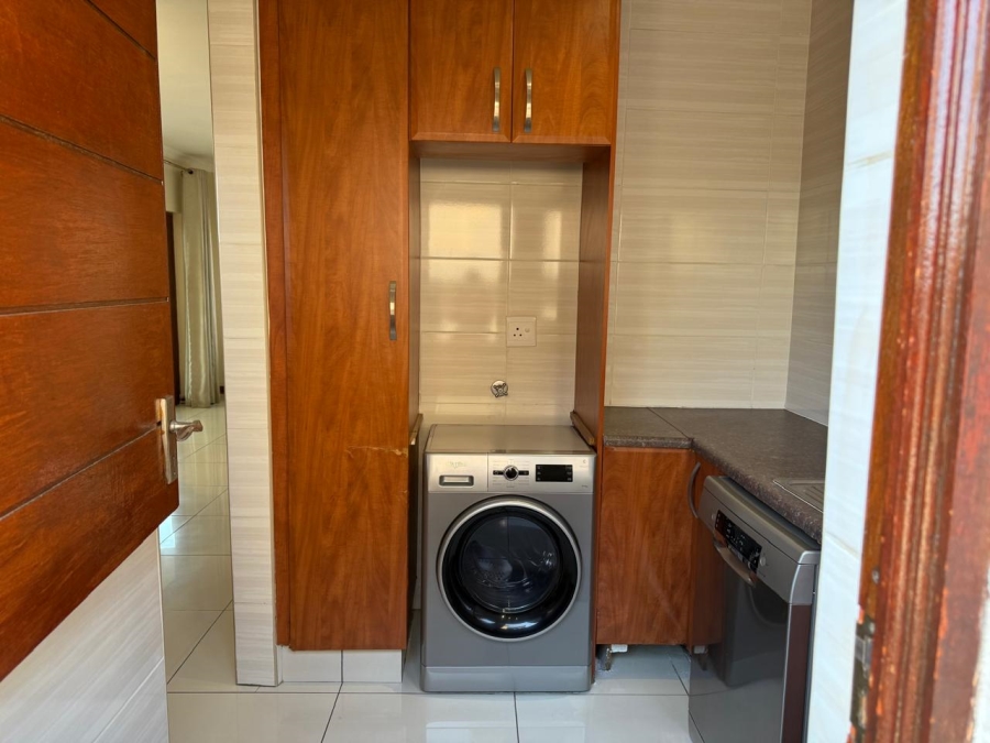 To Let 3 Bedroom Property for Rent in Sonneveld Gauteng