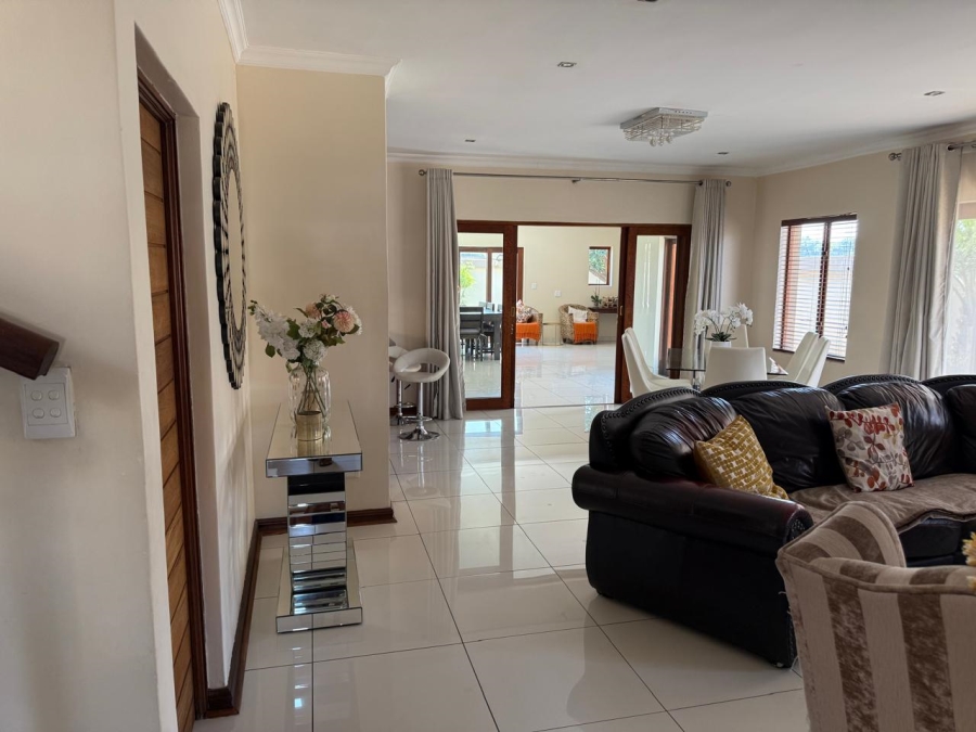 To Let 3 Bedroom Property for Rent in Sonneveld Gauteng