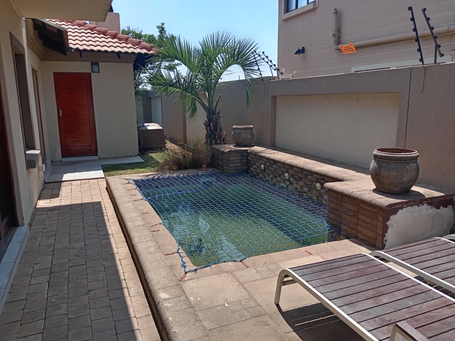 To Let 3 Bedroom Property for Rent in Sonneveld Gauteng