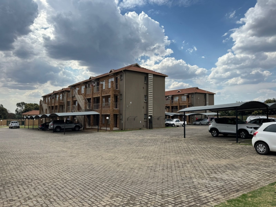 2 Bedroom Property for Sale in Greenhills Gauteng