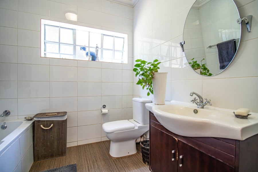 3 Bedroom Property for Sale in Glen Austin Gauteng