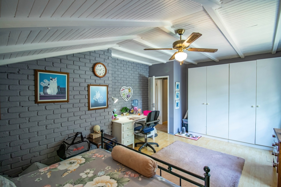 3 Bedroom Property for Sale in Glen Austin Gauteng