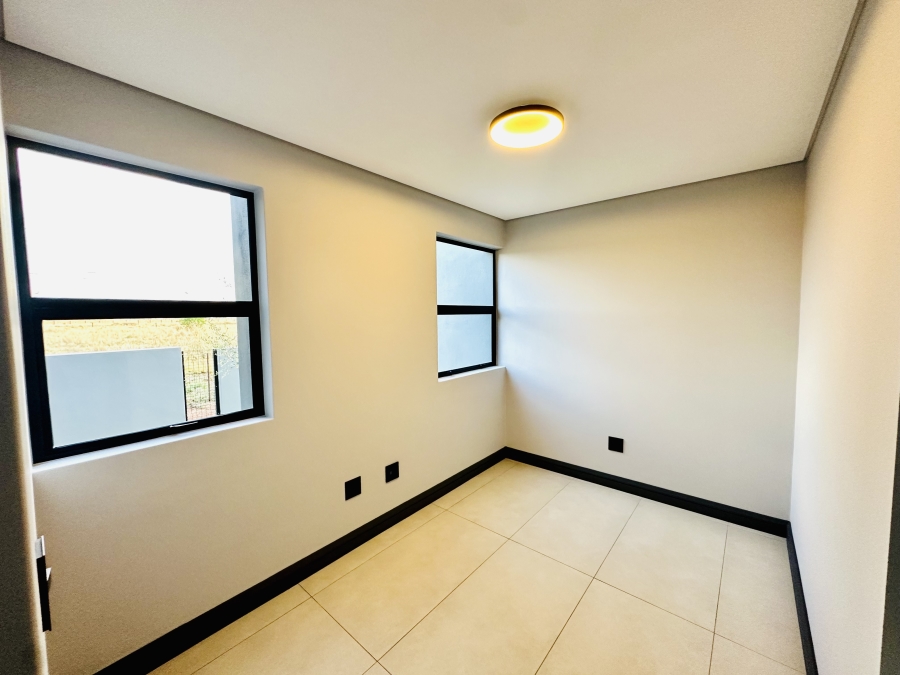 4 Bedroom Property for Sale in Midstream Heights Gauteng