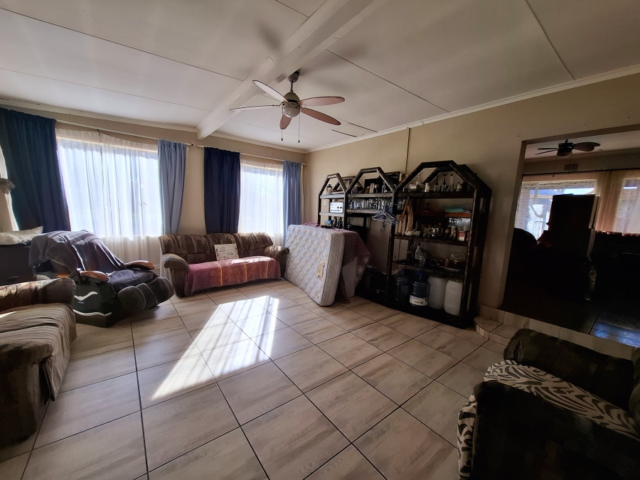 4 Bedroom Property for Sale in Dal Fouche Gauteng