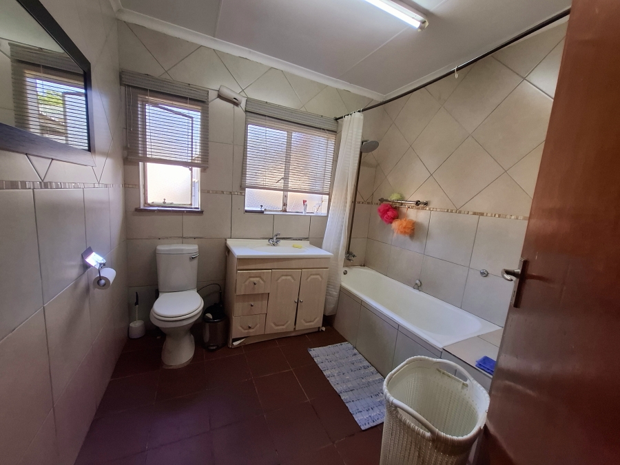 4 Bedroom Property for Sale in Dal Fouche Gauteng