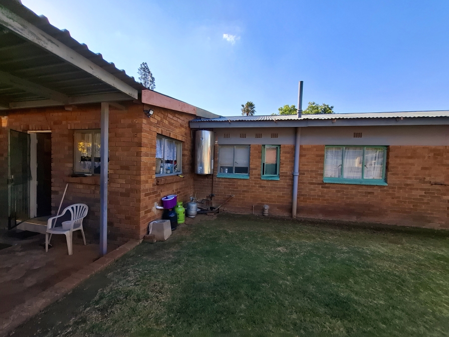 4 Bedroom Property for Sale in Dal Fouche Gauteng