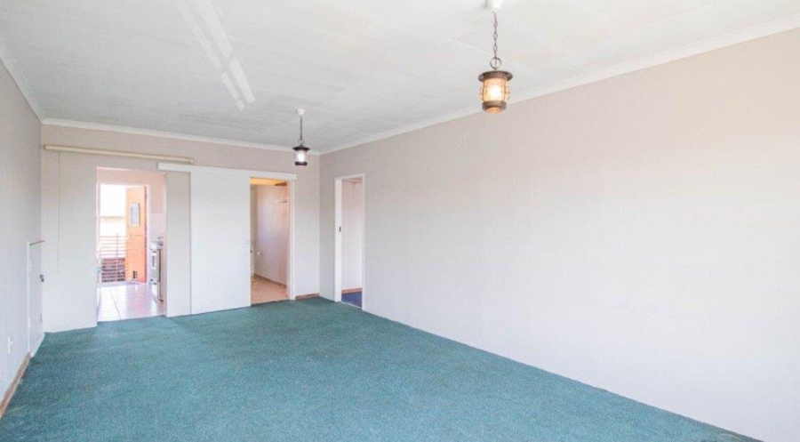 5 Bedroom Property for Sale in Marais Steyn Park Gauteng