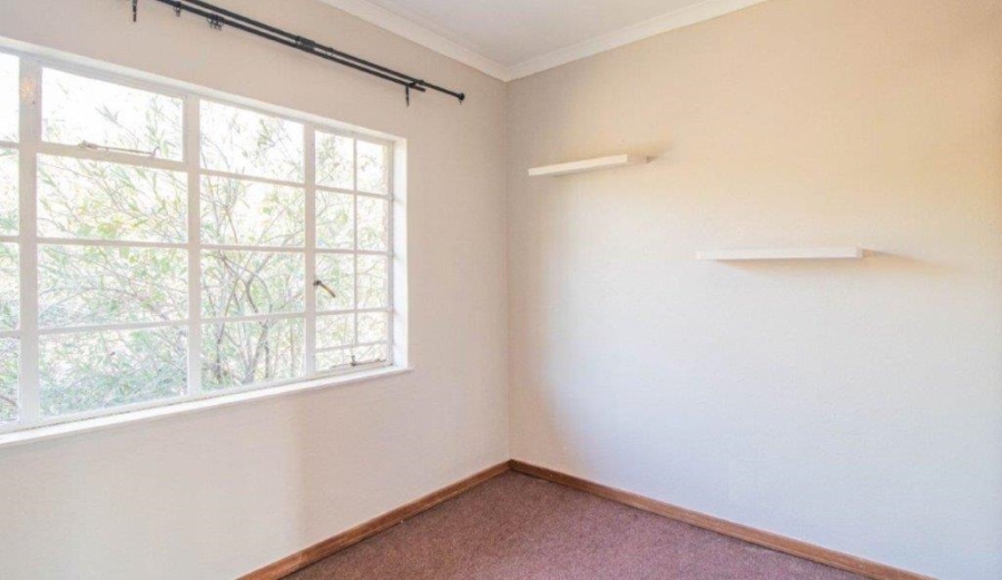 5 Bedroom Property for Sale in Marais Steyn Park Gauteng