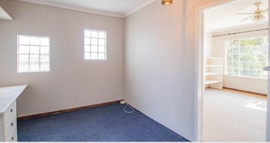 5 Bedroom Property for Sale in Marais Steyn Park Gauteng