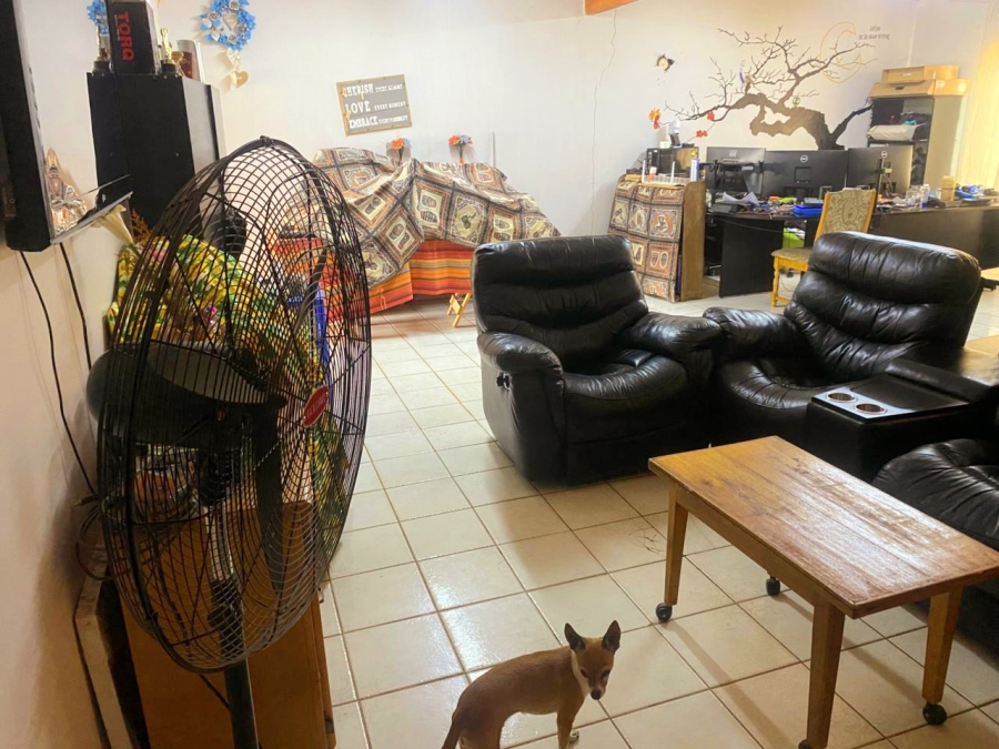 4 Bedroom Property for Sale in Witpoortjie Gauteng