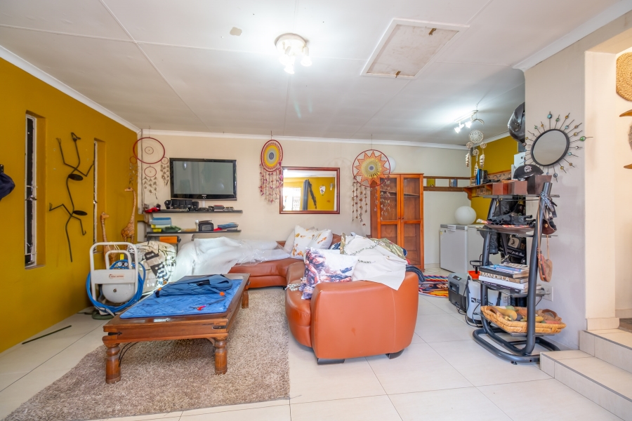 6 Bedroom Property for Sale in Cresta Gauteng