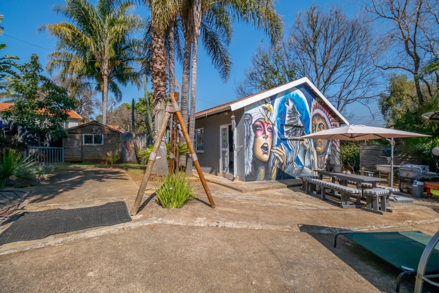 6 Bedroom Property for Sale in Cresta Gauteng