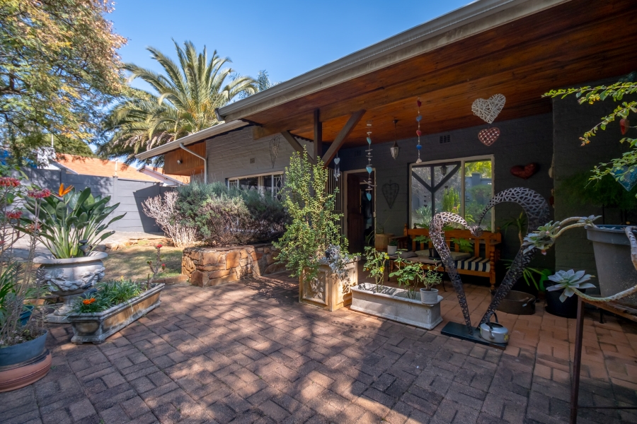 6 Bedroom Property for Sale in Cresta Gauteng