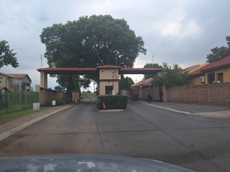 2 Bedroom Property for Sale in Albemarle Gauteng