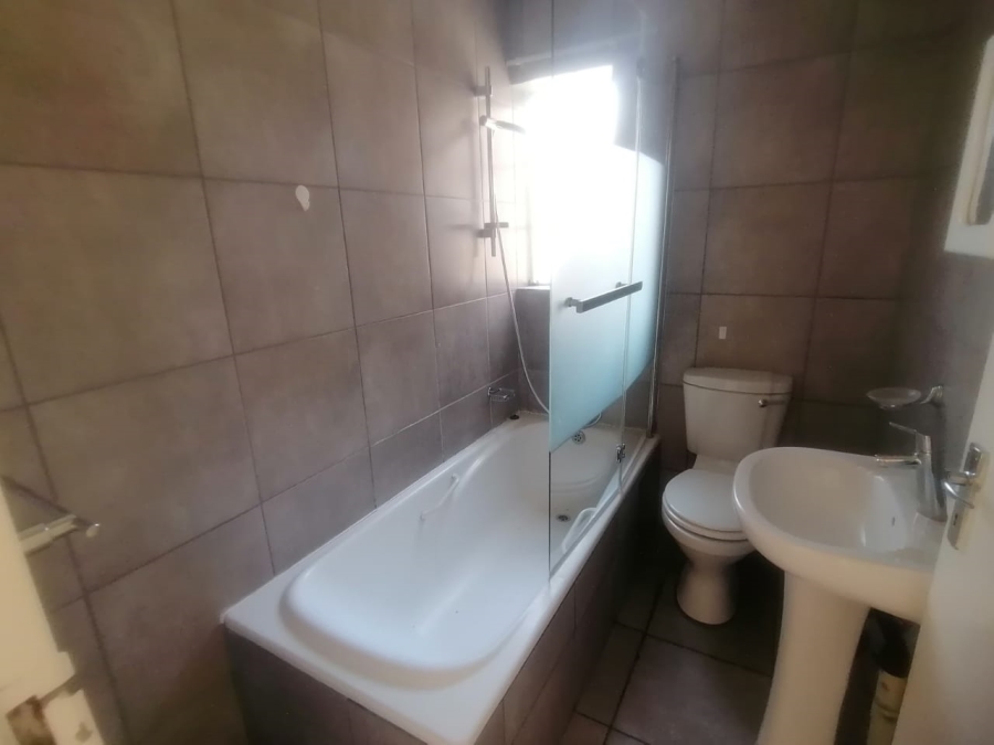 2 Bedroom Property for Sale in Elandspark Gauteng