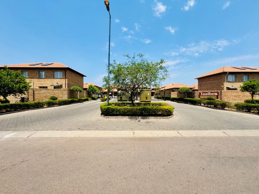 3 Bedroom Property for Sale in Annlin Gauteng