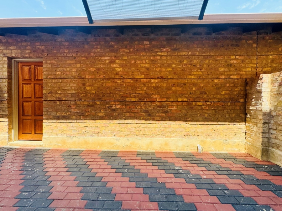 3 Bedroom Property for Sale in Annlin Gauteng