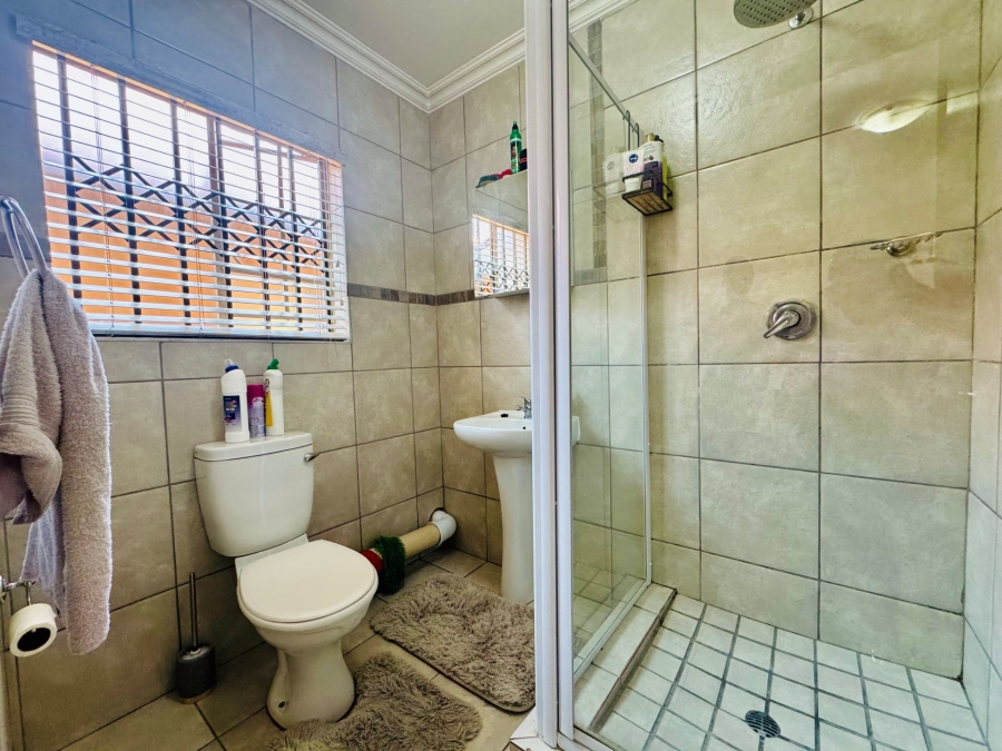 3 Bedroom Property for Sale in Annlin Gauteng