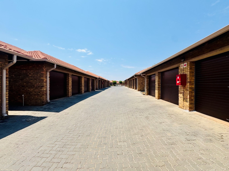 3 Bedroom Property for Sale in Annlin Gauteng