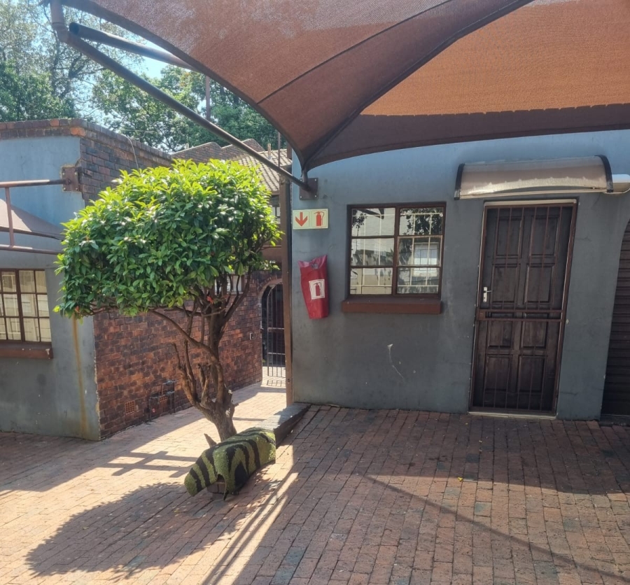 1 Bedroom Property for Sale in Bramley Park Gauteng