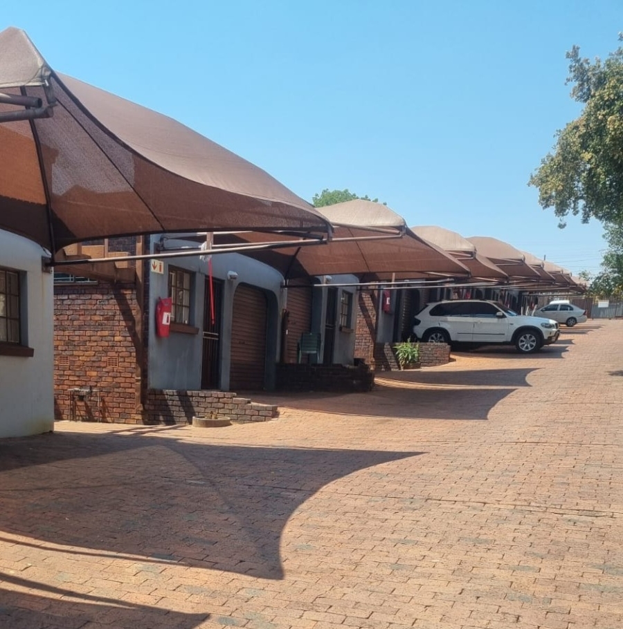 1 Bedroom Property for Sale in Bramley Park Gauteng
