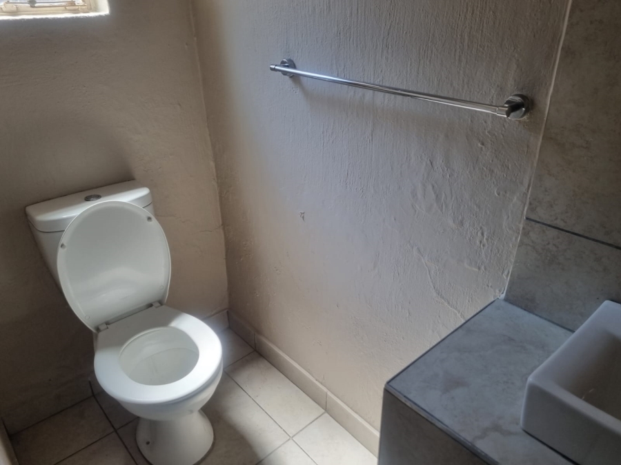 1 Bedroom Property for Sale in Bramley Park Gauteng
