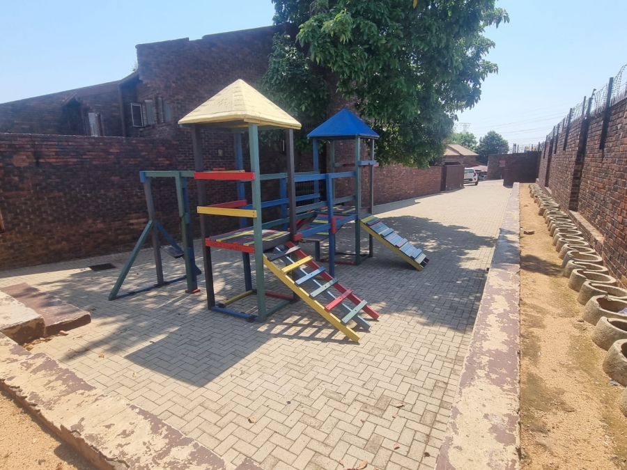 1 Bedroom Property for Sale in Bramley Park Gauteng