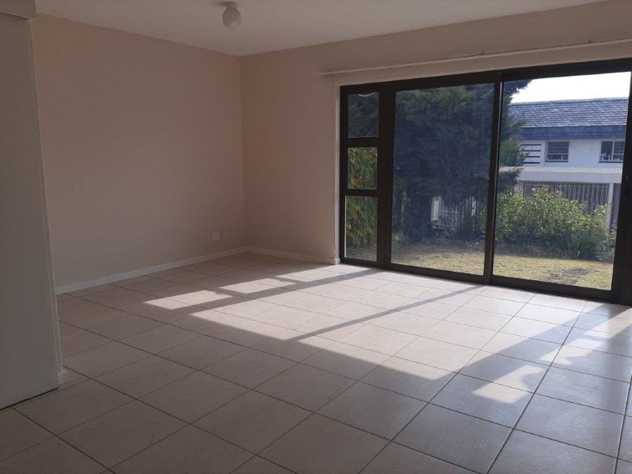 To Let 1 Bedroom Property for Rent in Corlett Gardens Gauteng