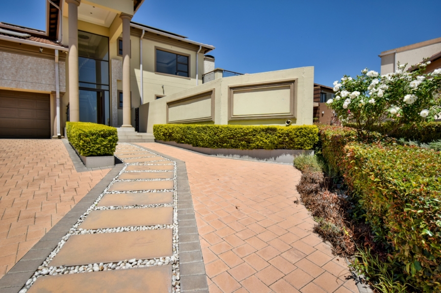 4 Bedroom Property for Sale in Blue Valley Golf Estate Gauteng