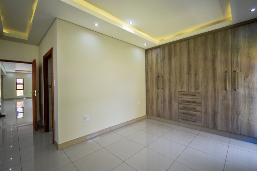 4 Bedroom Property for Sale in Blue Valley Golf Estate Gauteng